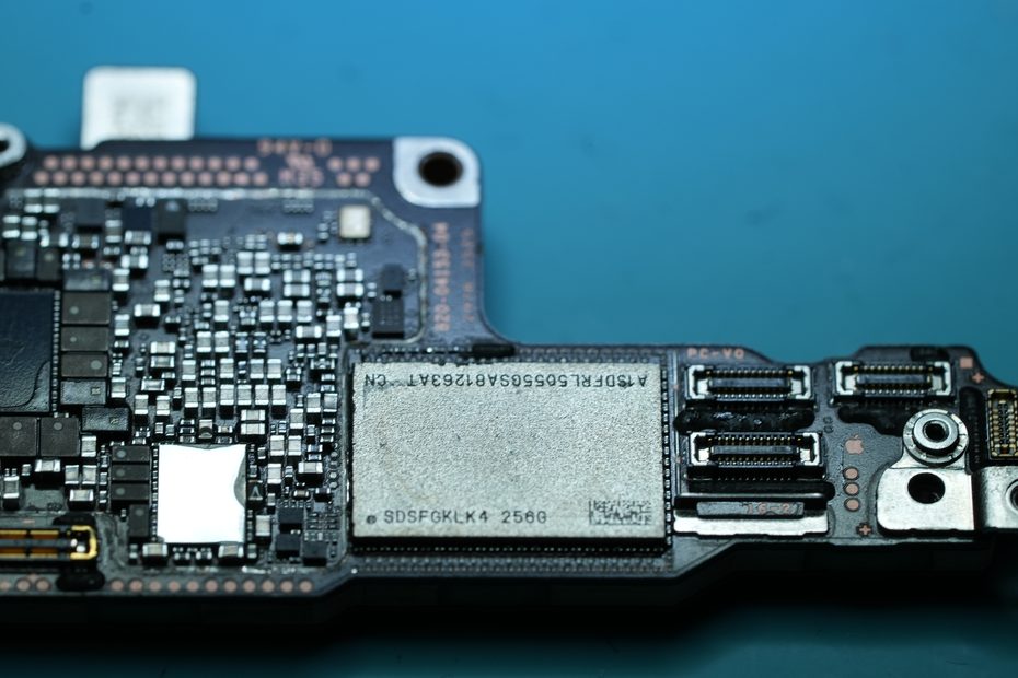 Trabajo de reparación Apple 14